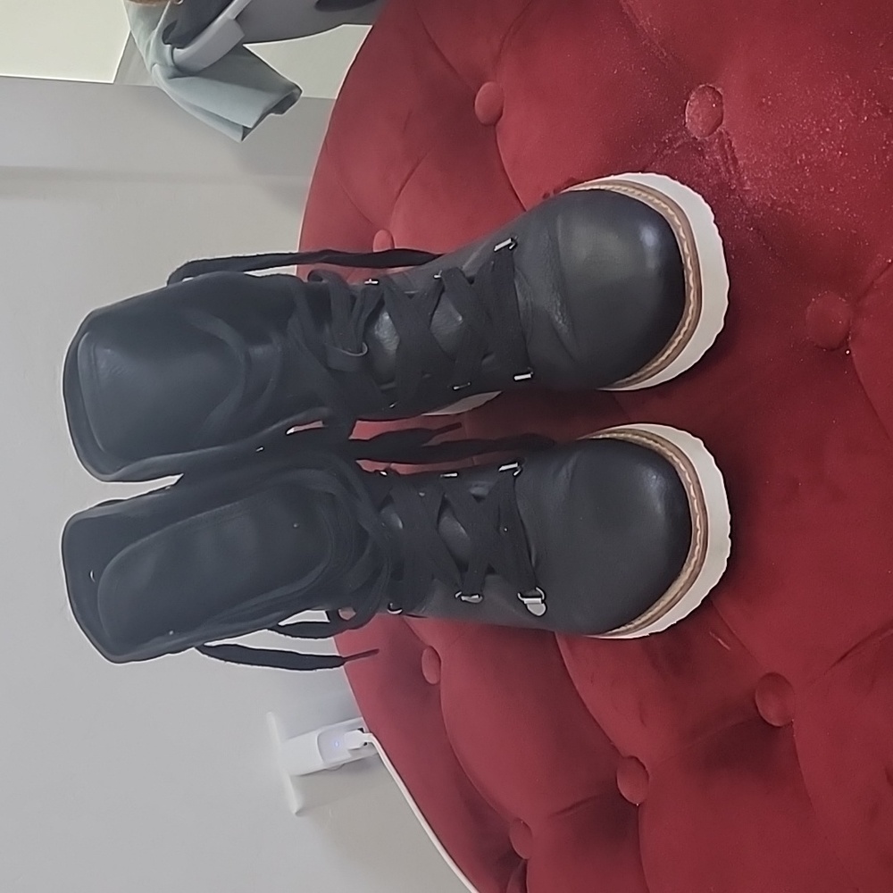 Roxy boots